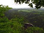 Vorn Loriturm, hinten Waltersdorf