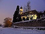 Die Kirche von der Elbe