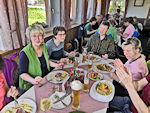 Endlich Essen und Trinken